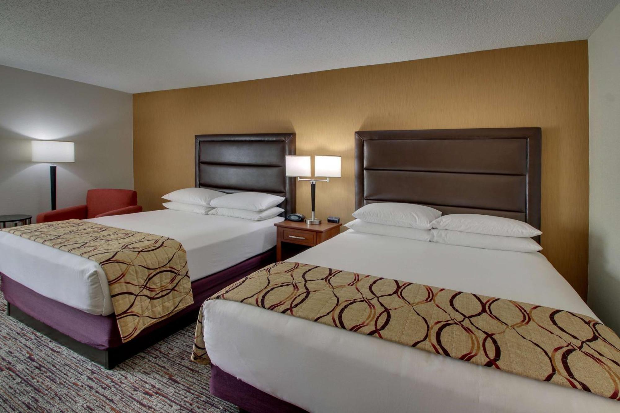 Drury Inn & Suites Боулинг Грин Экстерьер фото
